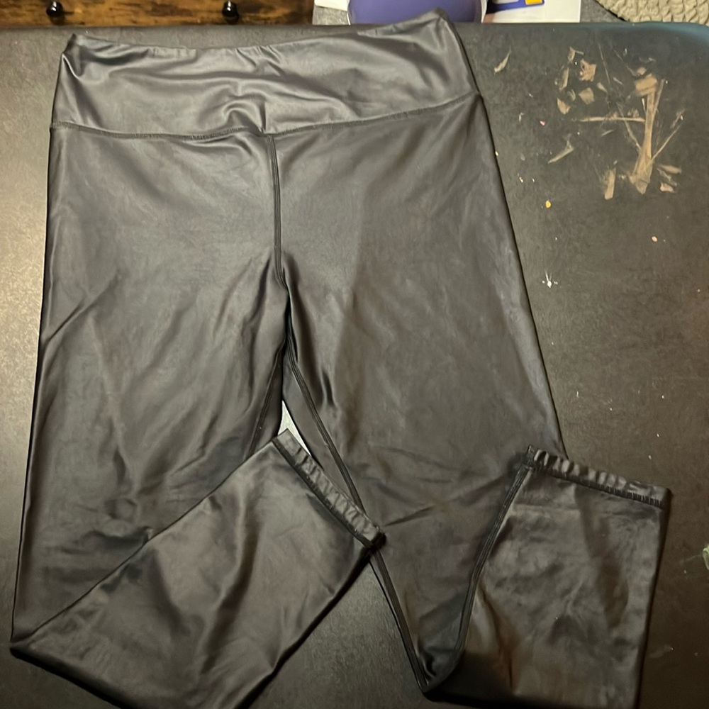 Zyia leggings